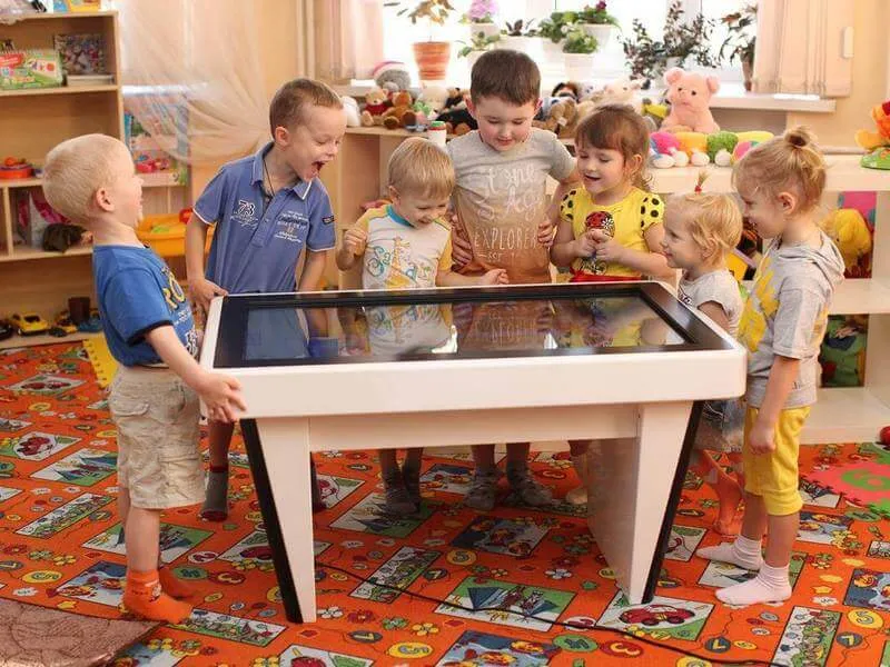 Сенсорный стол для детей UTS KIDS: применение