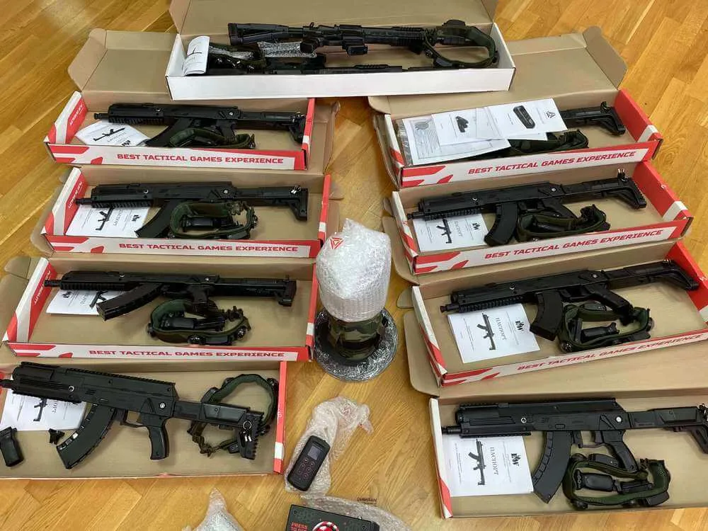 Поставка макетов оружия