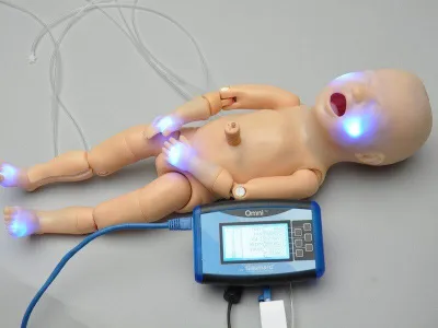 Тренажер младенца Premie с технологией Smart Skin_2