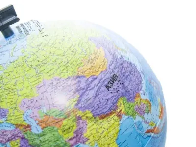 Глобус Земли политический с тактильными метками_1