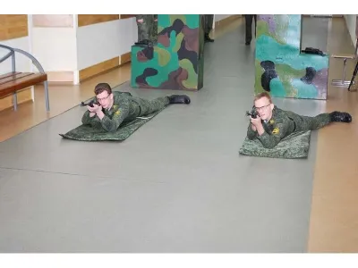 f400-01 Лазерный тир РУБИНТИР® Кадет, по экрану, 2 стрелка