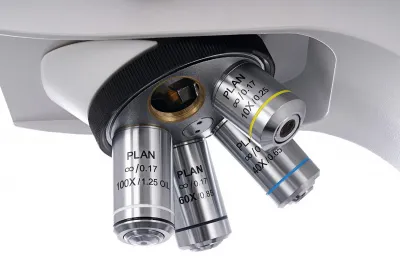 250_Levenhuk MED 40B 8