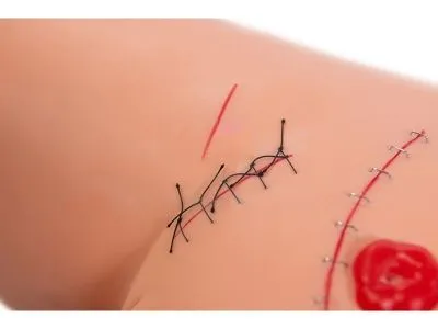 P18 Тренажер наложения швов и повязок