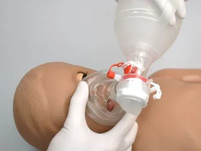 1018863 Тренажер для отработки навыков действий на дыхательных путях ребенка в возрасте 1 года