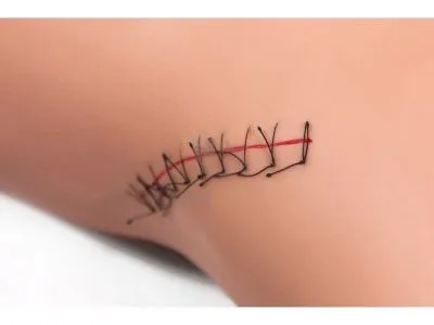 P18 Тренажер наложения швов и повязок