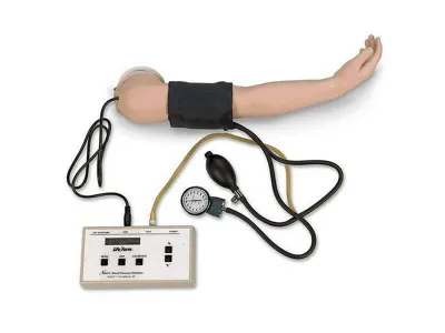 1019791 Рука ребенка 5-ти лет для измерения артериального давления 