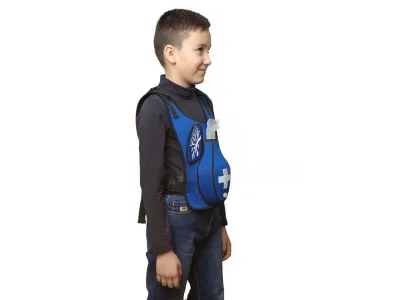 P008/D СПАСАТЕЛЬ ГЕЙМЛИХ ДЕТСКИЙ Жилет-симулянтор для отработки приема Геймлиха