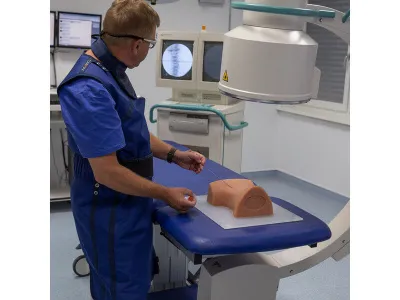 1021900 Тренажер инъекций шейного отдела позвоночника P67